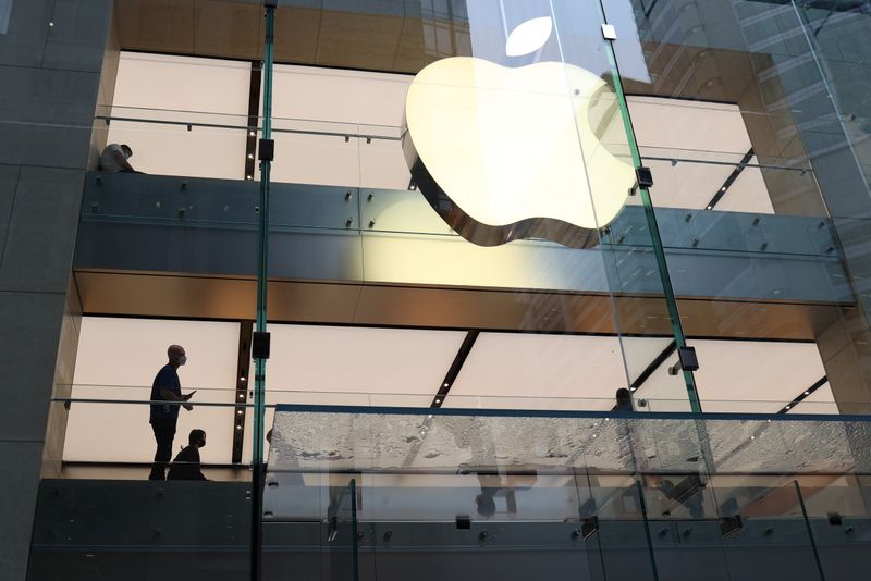 Apple dépasse les attentes de Wall Street avec ses iPhones