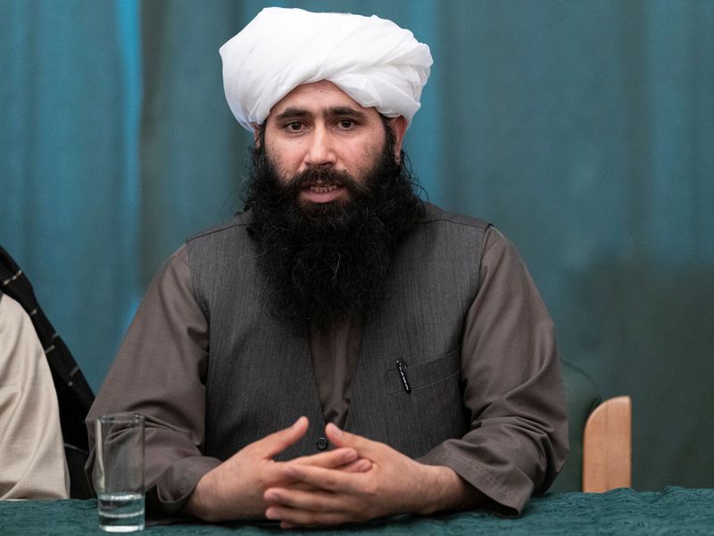 &copy; Reuters. محمد نعيم المتحدث باسم طالبان يتحدث في مؤتمر صحفي في موسكو يوم 19 مارس آذار 2021. صورة لرويترز من ممثل لوكالات الأنباء.