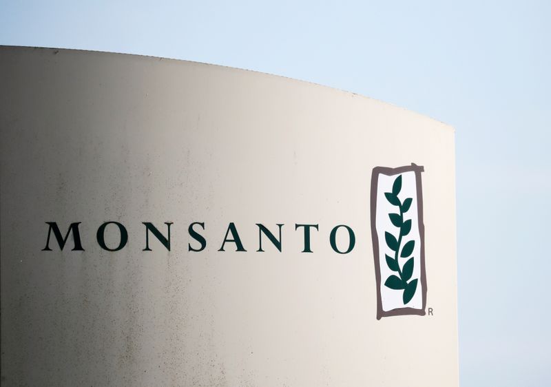 &copy; Reuters. La Cnil (Commission nationale Informatique et libertés) annonce mercredi avoir infligé une amende de 400.000 euros à Monsanto, filiale du groupe Bayer, pour ne pas avoir informé les personnes dont les données étaient enregistrées dans un fichier à