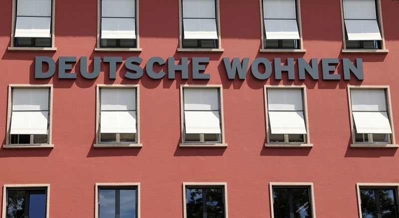 &copy; Reuters. FILE PHOTO: An office building of the German property group Deutsche Wohnen is pictured in Berlin, Germany June 2, 2020. REUTERS/Fabrizio Bensch/File Photo