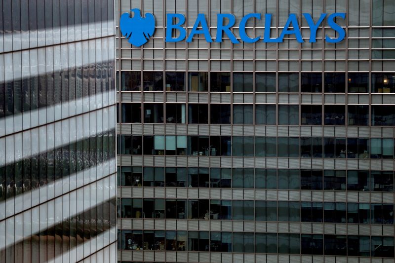 &copy; Reuters. Il logo Barclays a Canary Wharf a Londra. REUTERS/Stefan Wermuth