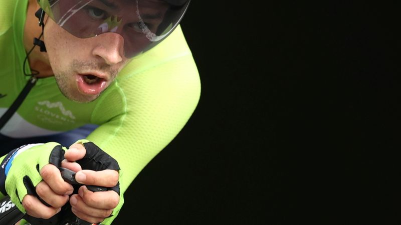 &copy; Reuters. Jul 28, 2021. 
Foto del miércoles del esloveno Primoz Roglic en la prueba contrarreloj en carretera de los Juegos de Tokio.
 REUTERS/Christian Hartmann