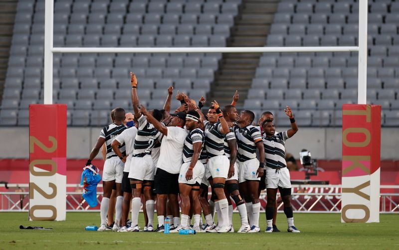 &copy; Reuters. Jul 28, 2021. 
Foto del miércoles de los rugbiers de Fiyi celebrando tras ganar el oro en Seven de los Juegos de Tokio. 
REUTERS/Phil Noble