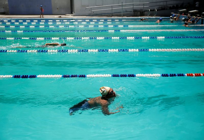 &copy; Reuters. Foto de archivo del nadador venezolano Jose Gregorio Montilla en una sesión de entrenamiento antes de los Juegos Paralímpicos de Tokio. 
Jul 3, 2021.  REUTERS/Leonardo Fernandez Viloria