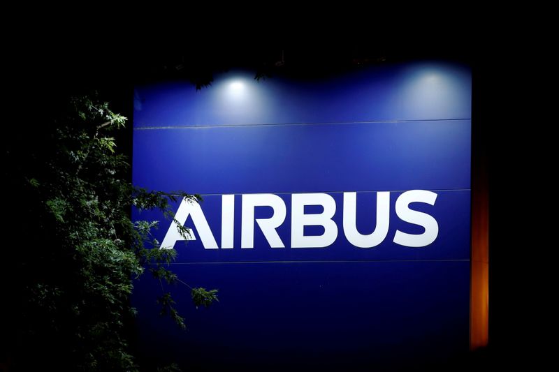 &copy; Reuters. FILE PHOTO: A logo of Airbus is seen at the entrance of its factory in Blagnac near Toulouse, France July 2, 2020. REUTERS/Benoit Tessier