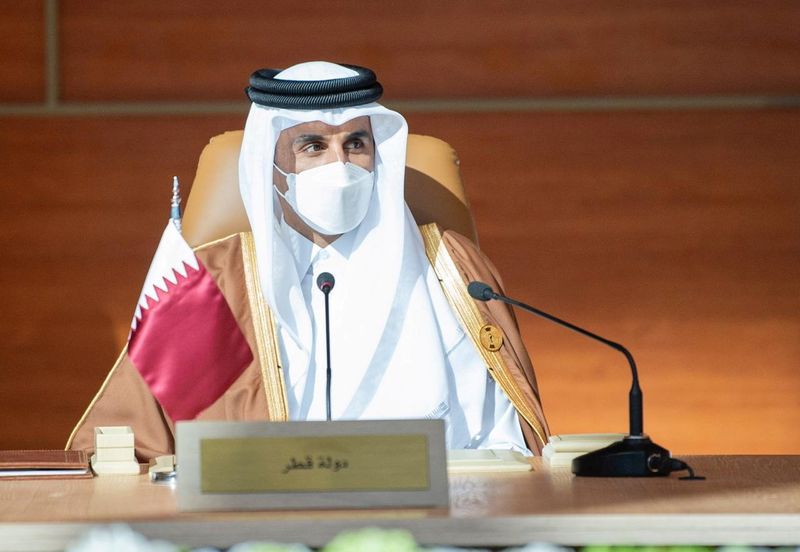 &copy; Reuters. أمير قطر الشيخ تميم بن حمد آل ثاني في مدينة العلا السعودية بصورة من أرشيف رويترز.