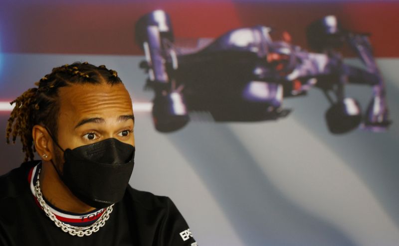 &copy; Reuters. Lewis Hamilton durante entrevista coletiva no Grande Prêmio da Hungria de Fórmula 1
29/07/2021 Pool via REUTERS/Florion Goga