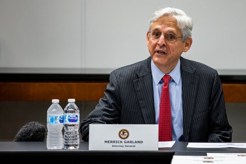 &copy; Reuters. FILE PHOTO: U.S. Attorney General Merrick Garland attends a meeting with various law enforcement leadership and Illinois-area Strike Force Teams at the U.S. Attorney's Office as an initiative was announced today to reduce gun violence with five cross-juri