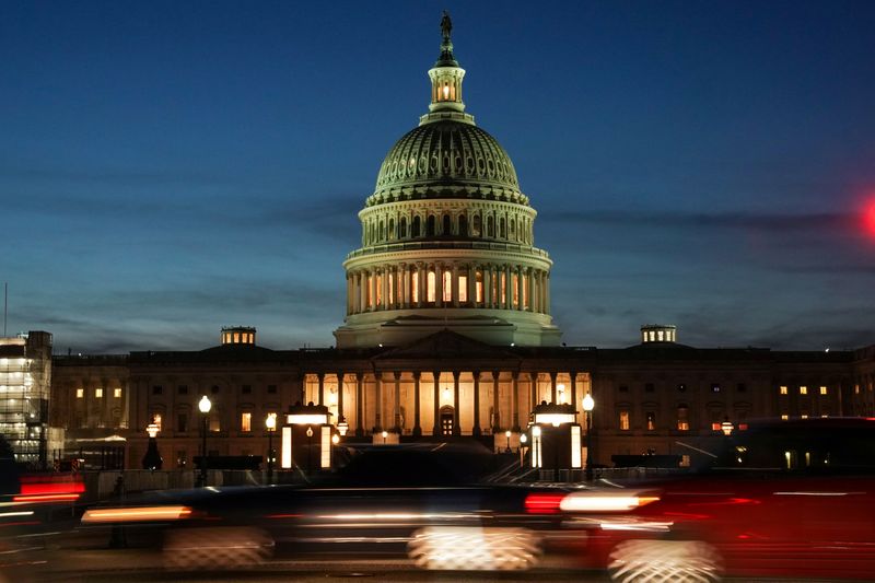 &copy; Reuters. Le Sénat américain a voté largement vendredi en faveur de l'ouverture d'un débat sur un projet de loi de rénovation des infrastructures, l'une des priorités du président Joe Biden. /Photo d'archives/REUTERS/Sarah Silbiger
