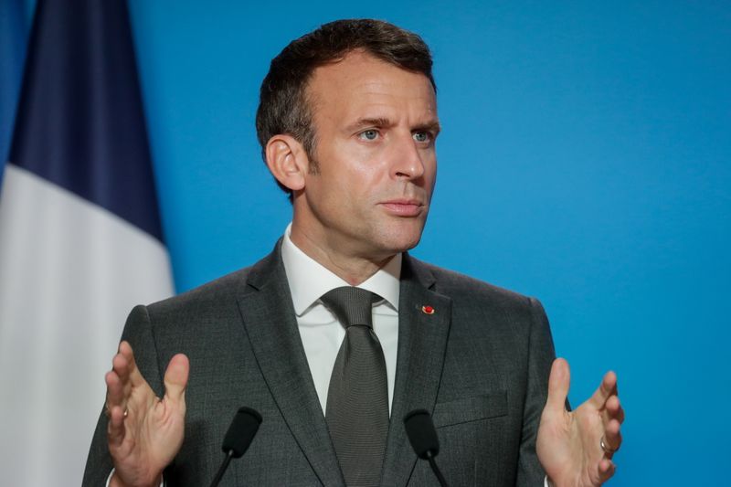 &copy; Reuters. Emmanuel Macron a appelé à une cessation des hostilités dans le Nord de l'Ethiopie et à la levé des restrictions sur l'acheminement de l'aide humanitaire au Tigré, a annoncé samedi l'Elysée à l'issue d'entretiens entre le président français et 