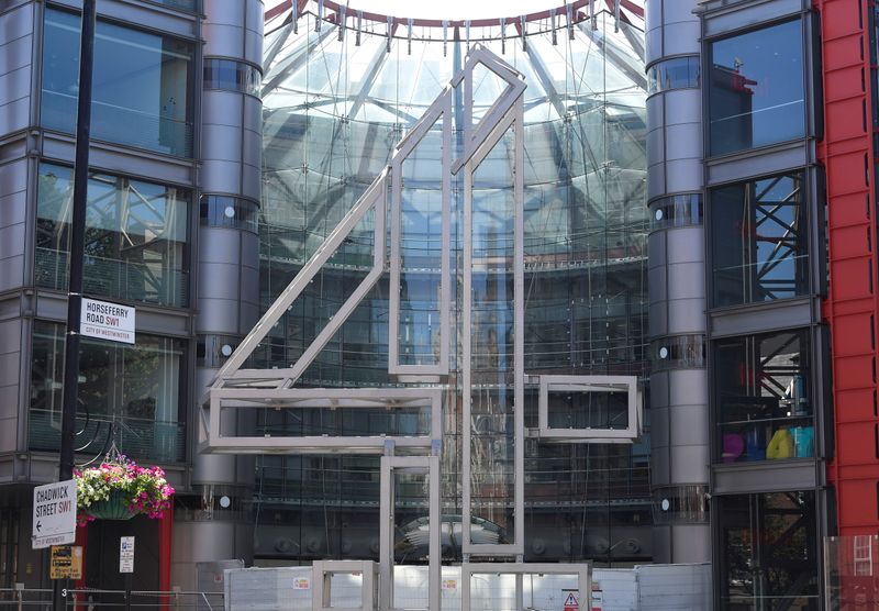 © Reuters. FILE PHOTO: Channel 4 television channel offices are seen in London, Britain, June 23, 2021. REUTERS/Toby Melville