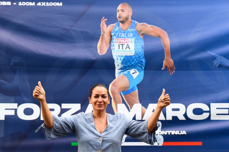&copy; Reuters. 　東京五輪の陸上男子１００メートルでイタリア人として初の同種目金メダルを獲得したラモントマルチェル・ヤコブスに対し、母親が「彼は新たな（ウサイン・）ボルト」と語り、息子の