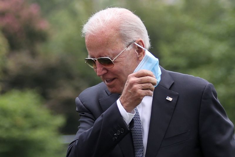 &copy; Reuters. Presidente dos EUA, Joe Biden tira máscara ao chegar à Casa Branca
02/08/2021 REUTERS/Jonathan Ernst