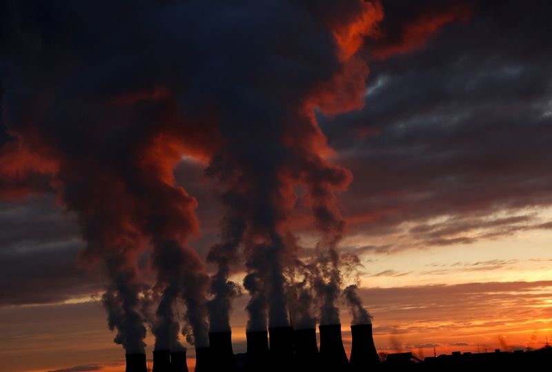 &copy; Reuters. FILE PHOTO: Drax power station is pictured during the sunset in Drax, North Yorkshire, Britain, November 27, 2020. REUTERS/Lee Smith/File Photo