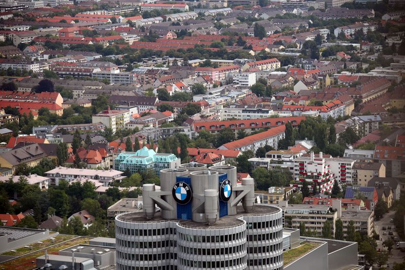 &copy; Reuters. FILE PHOTO: The headquarters of German luxury carmaker BMW is seen in Munich, Germany, July 24, 2020. REUTERS/Michael Dalder/File Photo