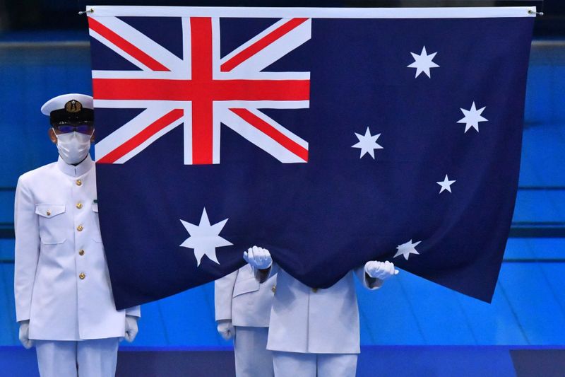 &copy; Reuters. Ago 1, 2021.
Foto de archivo ilustrativa de la bandera de Australia en una ceremonia de entrega de medallas en los Juegos de Tokio. 
REUTERS/Clodagh Kilcoyne