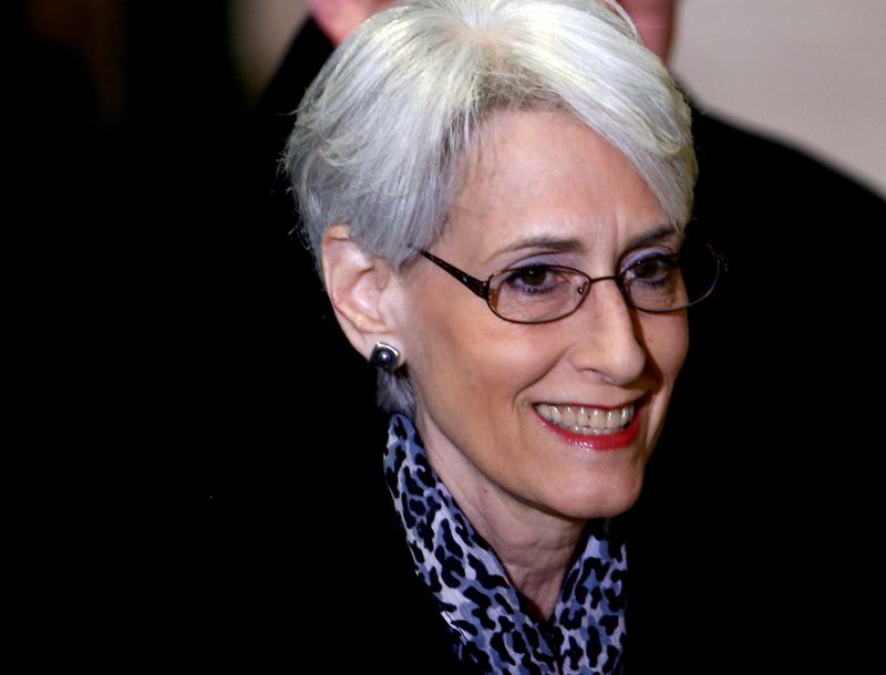 &copy; Reuters. FILE PHOTO: Wendy Sherman arrives for a meeting on Syria at the United Nations European headquarters in Geneva February 13, 2014.    REUTERS/Denis Balibouse/File Photo