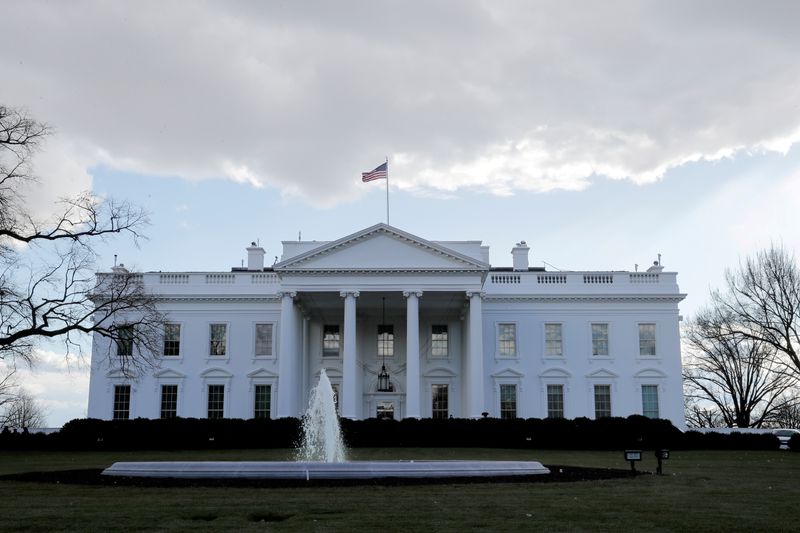 &copy; Reuters. FILE PHOTO: A view of the White House in Washington, U.S. January 18, 2021. REUTERS/Jim Bourg