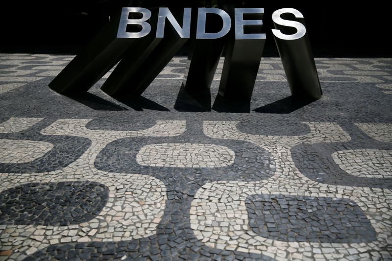 © Reuters. Logo do BNDES fotografado no Rio de Janeiro (RJ) 
06/09/2017
REUTERS/Pilar Olivares