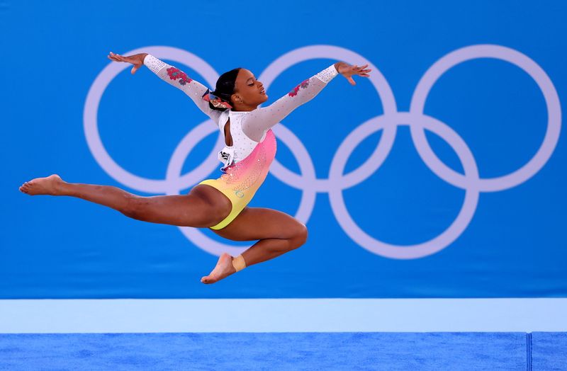 &copy; Reuters. Rebeca Andrade compete na final do solo na Olimpíada Tóquio 2020
02/08/2021 REUTERS/Lisi Niesner