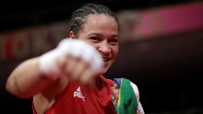 &copy; Reuters. Beatriz Ferreira comemora vitória na semifina do torneio feminino de boxe da Tóquio 2020
05/08/2021 REUTERS/Ueslei Marcelino