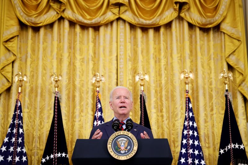 &copy; Reuters. El presidente de Estados Unidos, Joe Biden, pronuncia un discurso en la Casa Blanca en Washington, Estados Unidos, 3 de agosto de 2021. REUTERS/Jonathan Ernst