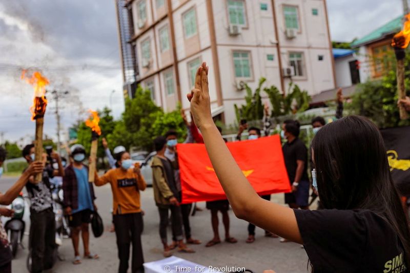 &copy; Reuters. Manifestantes protestam em Mandalay, Mianmar
03/07/2021 Time For Revolution/Handout via REUTERS