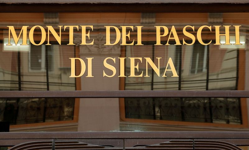 &copy; Reuters. Logo Monte dei Paschi in una filiale a Roma.30 settembre 2018.  REUTERS/Alessandro Bianchi/File Photo