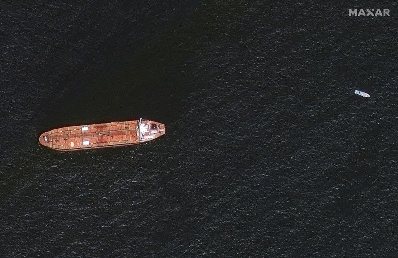 &copy; Reuters. A satellite image shows the damaged Mercer Street Tanker moored off the coast of Fujairah, United Arab Emirates, August 4, 2021. Picture taken August 4, 2021. Satellite image copyright 2021 Maxar Technologies/Handout via REUTERS 