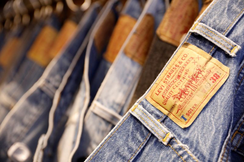 &copy; Reuters. FILE PHOTO: Jeans are displayed at a Levi Strauss store in New York, U.S., March 19, 2019. REUTERS/Shannon Stapleton