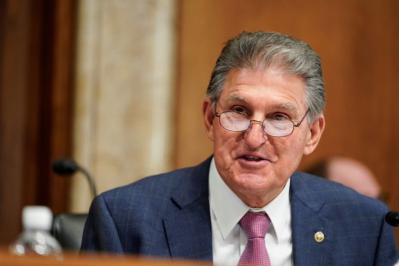 &copy; Reuters. Chairman of the Senate Committee on Energy and Natural Resources Joe Manchin (D-WV) speaks during a hearing on a budget request for the Department of the Interior for 2022 on Capitol Hill in Washington, U.S., July 27, 2021. REUTERS/Joshua Roberts