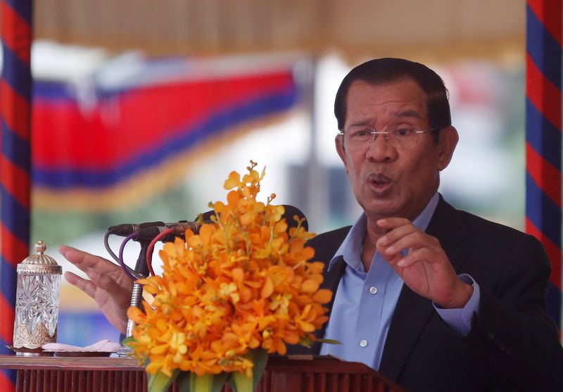 &copy; Reuters. FILE PHOTO: Cambodia's Prime Minister Hun Sen speaks during a groundbreaking ceremony of the Project for Flood Protection, donated by Japan, in Phnom Penh, Cambodia, March 4, 2019. REUTERS/Samrang Pring