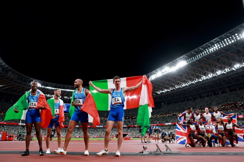 &copy; Reuters. 東京五輪に参加しているイタリア選手団が１９６０年ローマ大会などで記録した同国最多記録の総メダル数３６個を上回る３８個のメダルを獲得し、各所から祝福の声が上がっている。写真