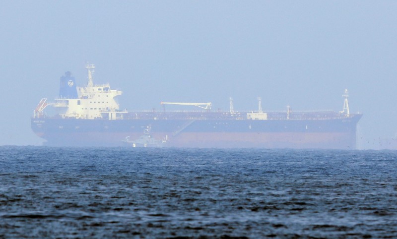 &copy; Reuters. الناقلة ميرسر ستريت النفطية التي تشغلها شركة إسرائيلية والتي تعرضت لهجوم قبالة سواحل عُمان في صورة التقطت لها قبالة ميناء الفجيرة الإمارات