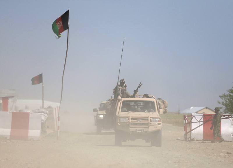 &copy; Reuters. Afghan security forces patrol at the Kunduz, Afghanistan April 30, 2015.  REUTERS/Omar Sobhani
