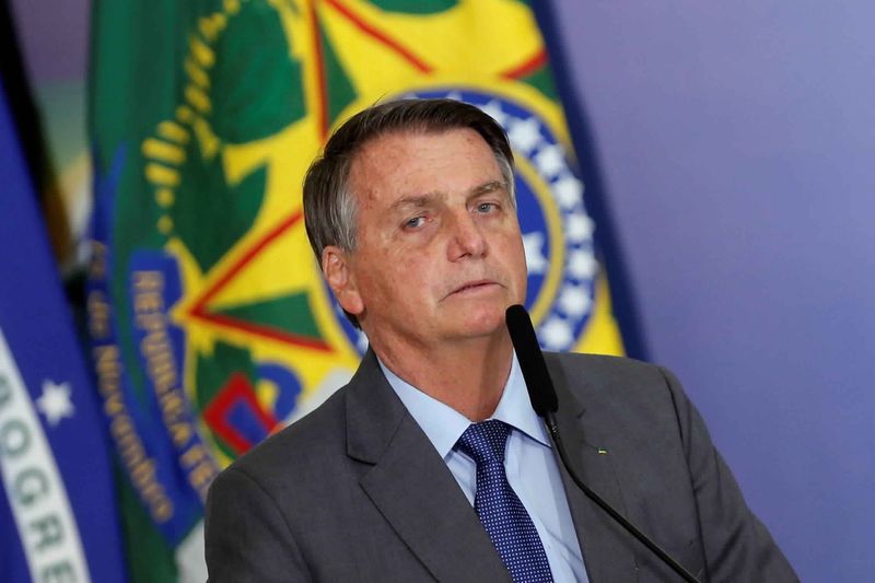© Reuters. رئيس البرازيل جائير بولسونارو يتحدث خلال حفل في قصر بلانالتو في برازيليا يوم 27 يوليو تموز 2021. تصوير: رويترز.