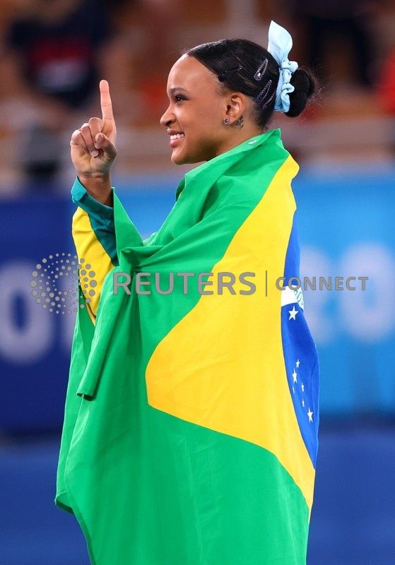 &copy; Reuters. Rebeca Andrade comemora ouro na ginástica olímpica
 REUTERS/Lindsey Wasson