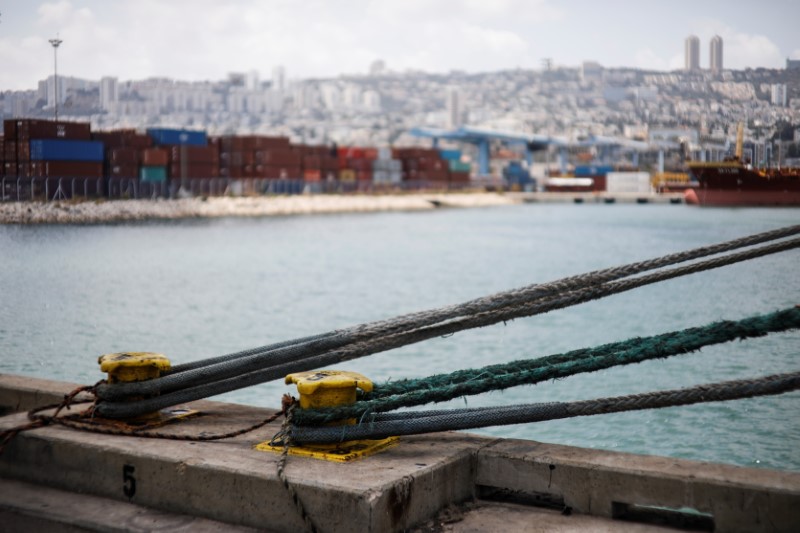 &copy; Reuters. Ropes tied to a cargo ship at the Port of Haifa, Israel August 8, 2021. Picture taken August 8, 2021. REUTERS/Nir Elias