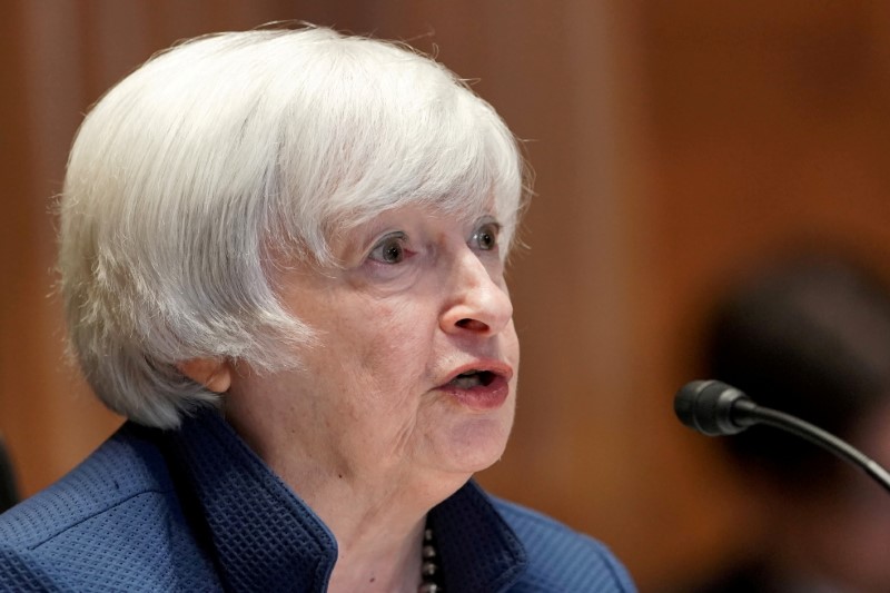 &copy; Reuters. FOTO DE ARCHIVO: La secretaria del Tesoro de Estados Unidos, Janet Yellen, responde a preguntas durante la audiencia del Subcomité de Asignaciones del Senado para examinar la solicitud de presupuesto para el Departamento del Tesoro para el año fiscal 22