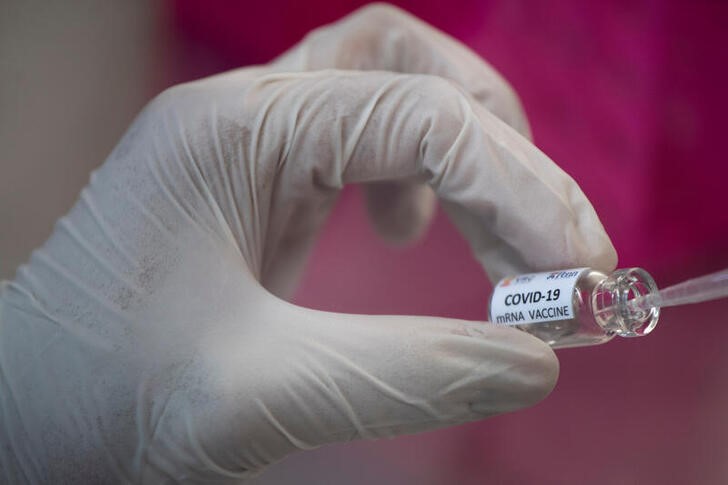 &copy; Reuters. ８月９日、米国で感染力の強い新型コロナウイルス「デルタ変異株」がワクチン接種率の低い地域で猛威を振るう中、新型コロナ感染者と入院者が半年ぶりの高水準に達した。写真は２０２