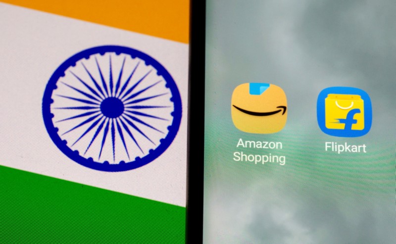 © Reuters. Logos de Amazon e Flipkart diante da bandeira da Índia 
30/07/2021
REUTERS/Dado Ruvic