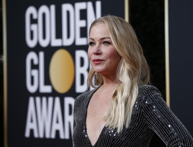 © Reuters. FILE PHOTO: 77th Golden Globe Awards - Arrivals - Beverly Hills, California, U.S., January 5, 2020 - Christina Applegate. REUTERS/Mario Anzuoni