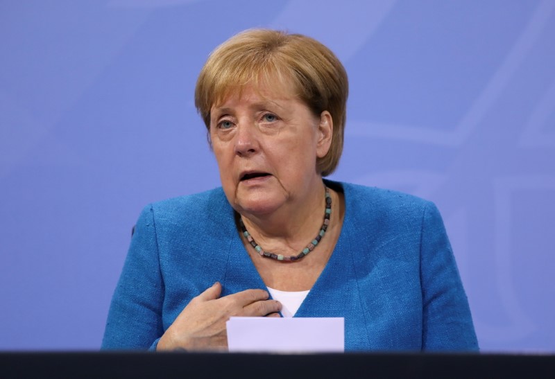 &copy; Reuters. Angela Merkel a annoncé mardi être convenue avec les dirigeants des Länder d'un fonds de reconstruction de 30 milliards d'euros à destination des régions allemandes touchées par les violentes inondations du mois dernier. /Photo prise le 10 août 202