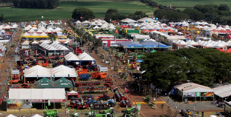 &copy; Reuters. Vista aérea de feira agropecuária em Ribeirão Preto (SP) 
27/04/2015
REUTERS/Paulo Whitaker