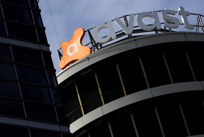 &copy; Reuters. FILE PHOTO: The logo of Avast Software company is seen at its headquarters in Prague, Czech Republic, April 12, 2018.  REUTERS/David W Cerny/File Photo