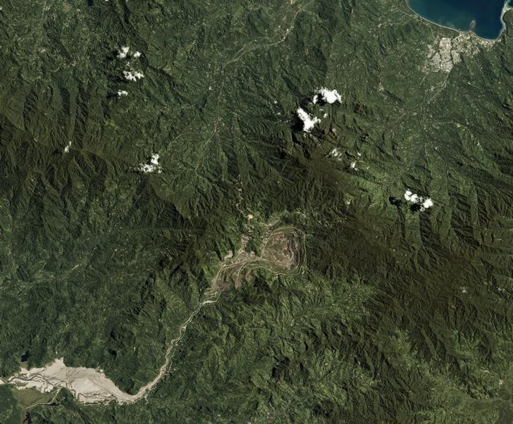 &copy; Reuters. The Panguna mine is seen in Bougainville, Paua New Guinea, in this Planet Labs satellite photo received by Reuters September 26, 2017. Trevor Hammond/Planet Labs/Handout via REUTERS    ATTENTION EDITORS - THIS IMAGE WAS PROVIDED BY A THIRD PARTY.