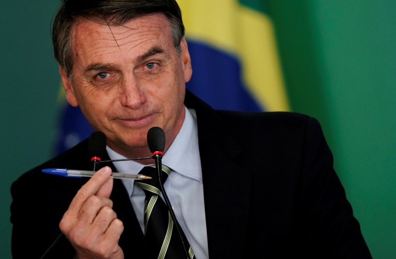 &copy; Reuters. Presidente Jair Bolsonaro durante cerimônia no Palácio do Planalto 
15/01/2019
REUTERS/Ueslei Marcelino