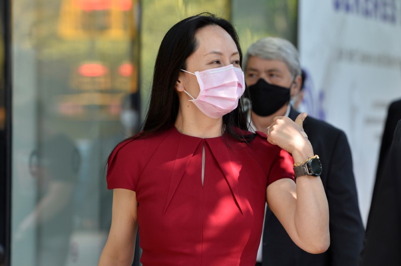 &copy; Reuters. FILE PHOTO: Huawei Technologies Chief Financial Officer Meng Wanzhou leaves the court, where she attends a hearing, during a lunch break, in Vancouver, Canada, August 10, 2021. REUTERS/Jennifer Gauthier