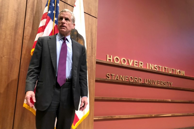 © Reuters. FILE PHOTO: Dallas Federal Reserve Bank President, Robert Kaplan, stands on a stage at Stanford UniversityÕs Hoover Institution where he is attending an annual monetary policy conference in Stanford, California, U.S., May 4, 2018.  REUTERS/Ann Saphir/File Photo