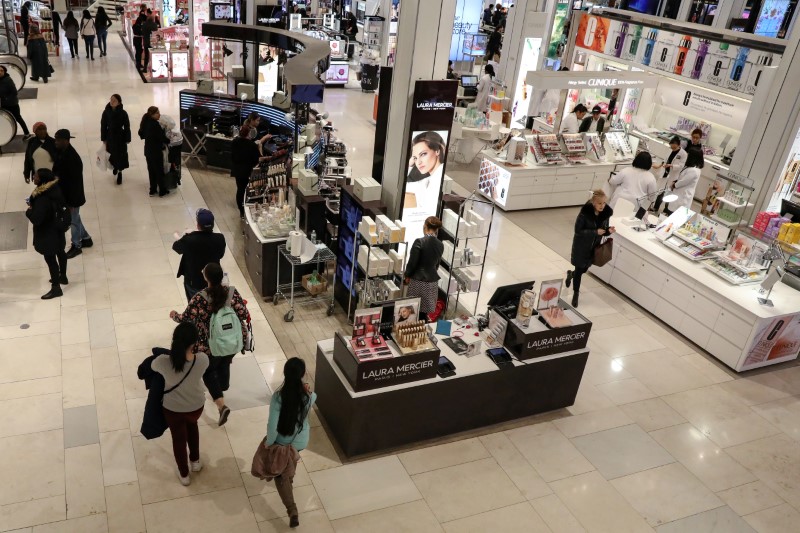 &copy; Reuters. People shop at Macy's Department store in New York City, U.S., March 11, 2019. REUTERS/Brendan McDermid